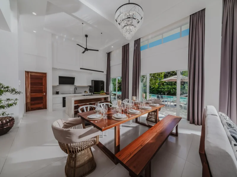 Villa Bellamore Living Dining Kitchen
