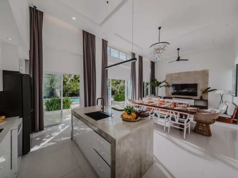 Villa Bellamore Living Dining Kitchen