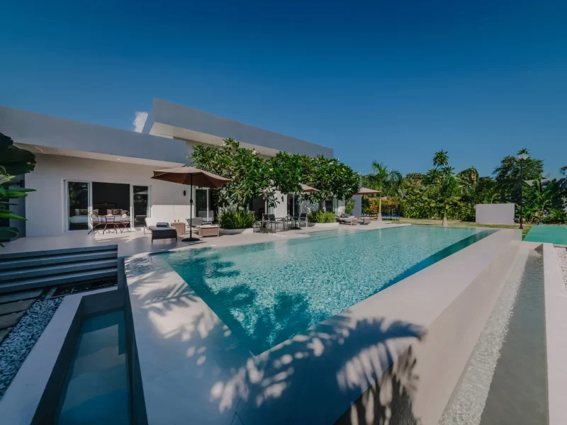 Villa Bellamore Swimming Pool